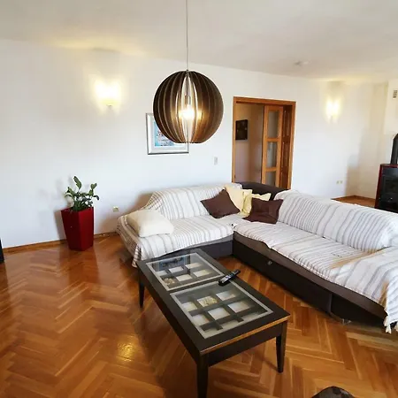 Guest house House Lipo