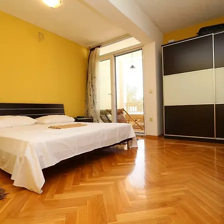 House Lipo Gæstehus 3*