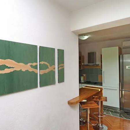 House Lipo Gæstehus 3*