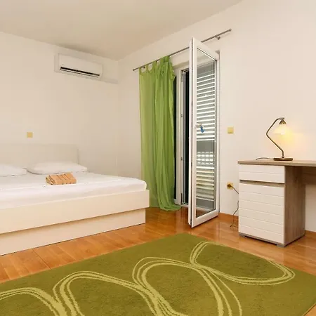 House Lipo Guest house
