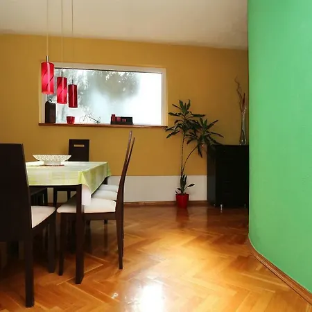 Guest house House Lipo