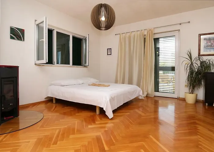House Lipo Gostinjska kuća Makarska