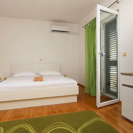 House Lipo 마카르스카