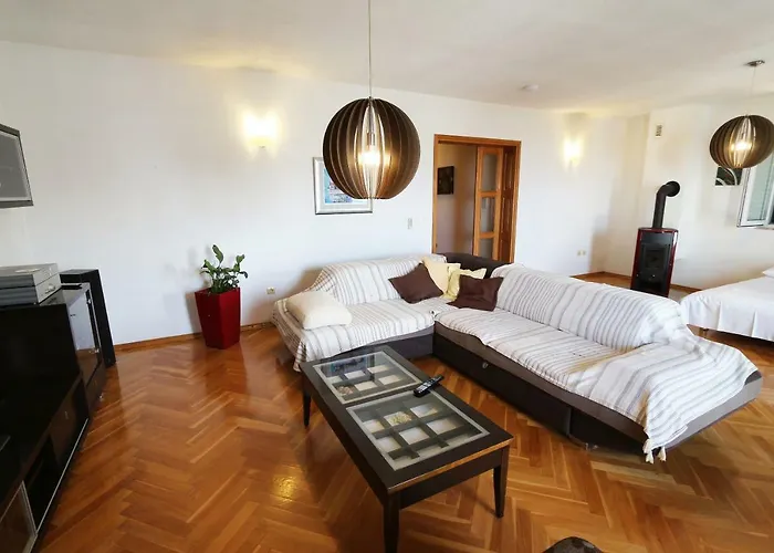 Guest house House Lipo